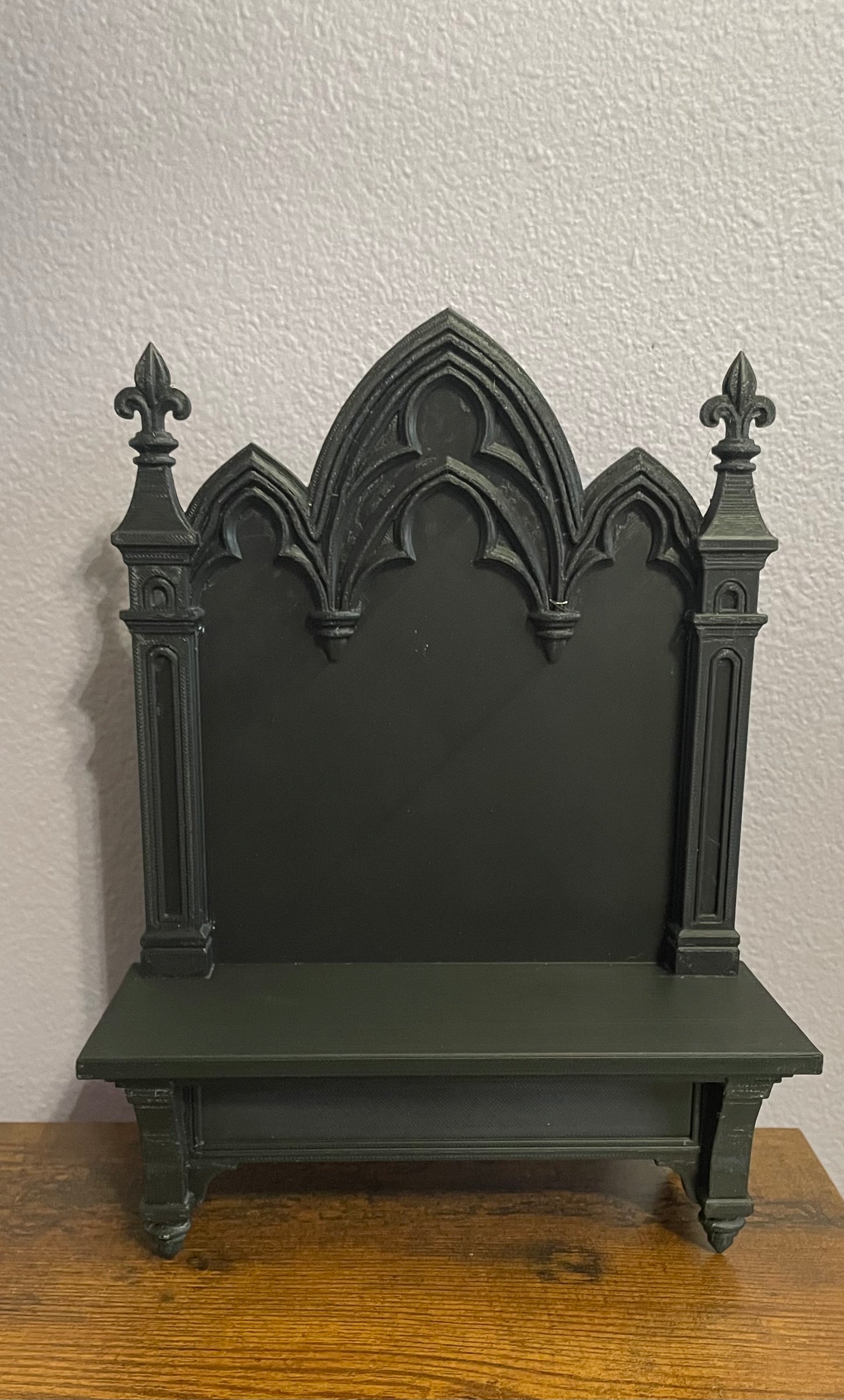 Gothic Cathedral Mini Shelf – Dark Altar Display for Jewelry, Crystals, or Witchy Decor – Black 3D Printed Occult Shelf