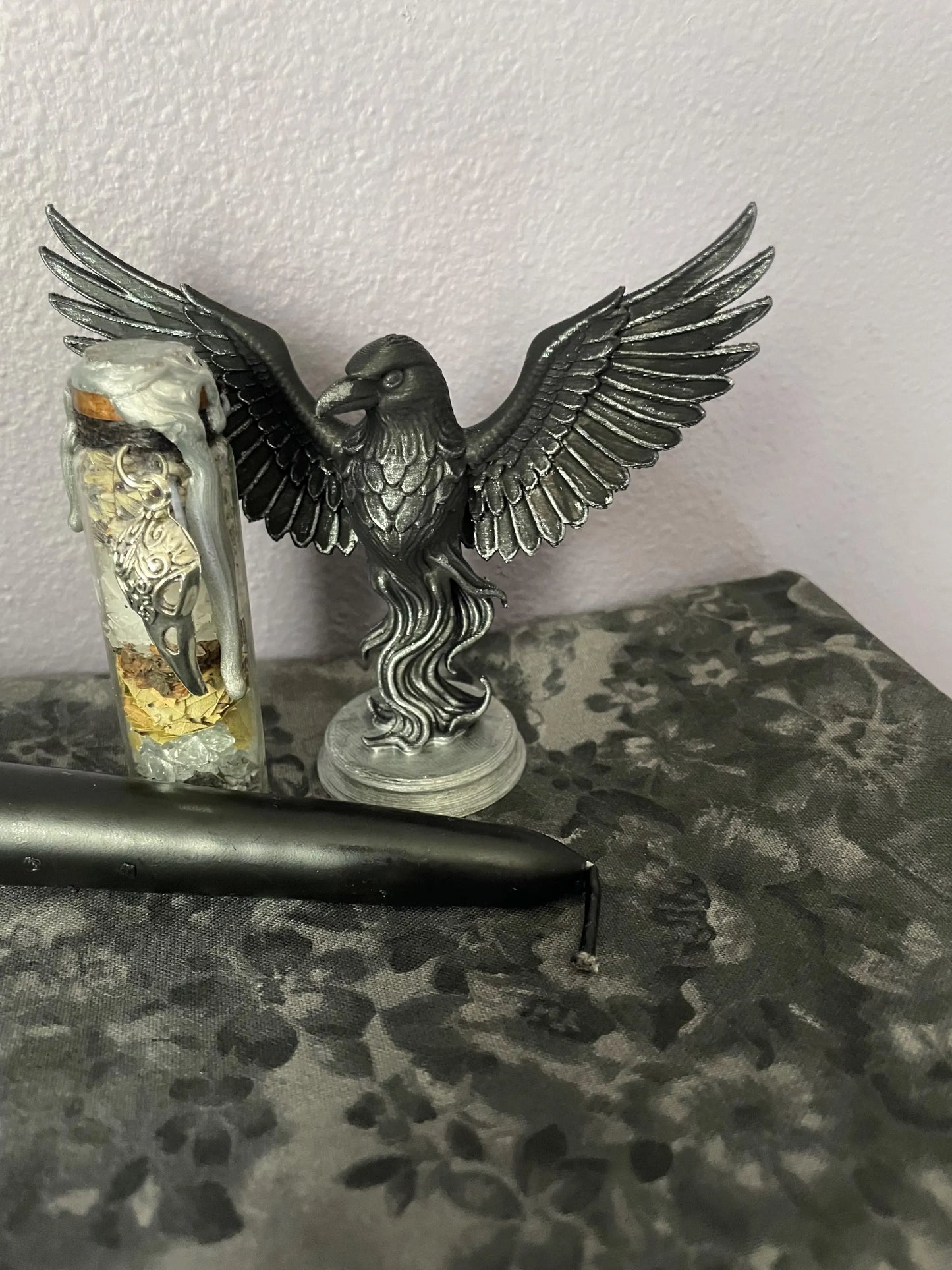 Mystery Familiar Box – Blind-Chosen Owl/Raven/Wolf/Fox/Cat + Altar Cloth, Candle & Protection Spell Jar