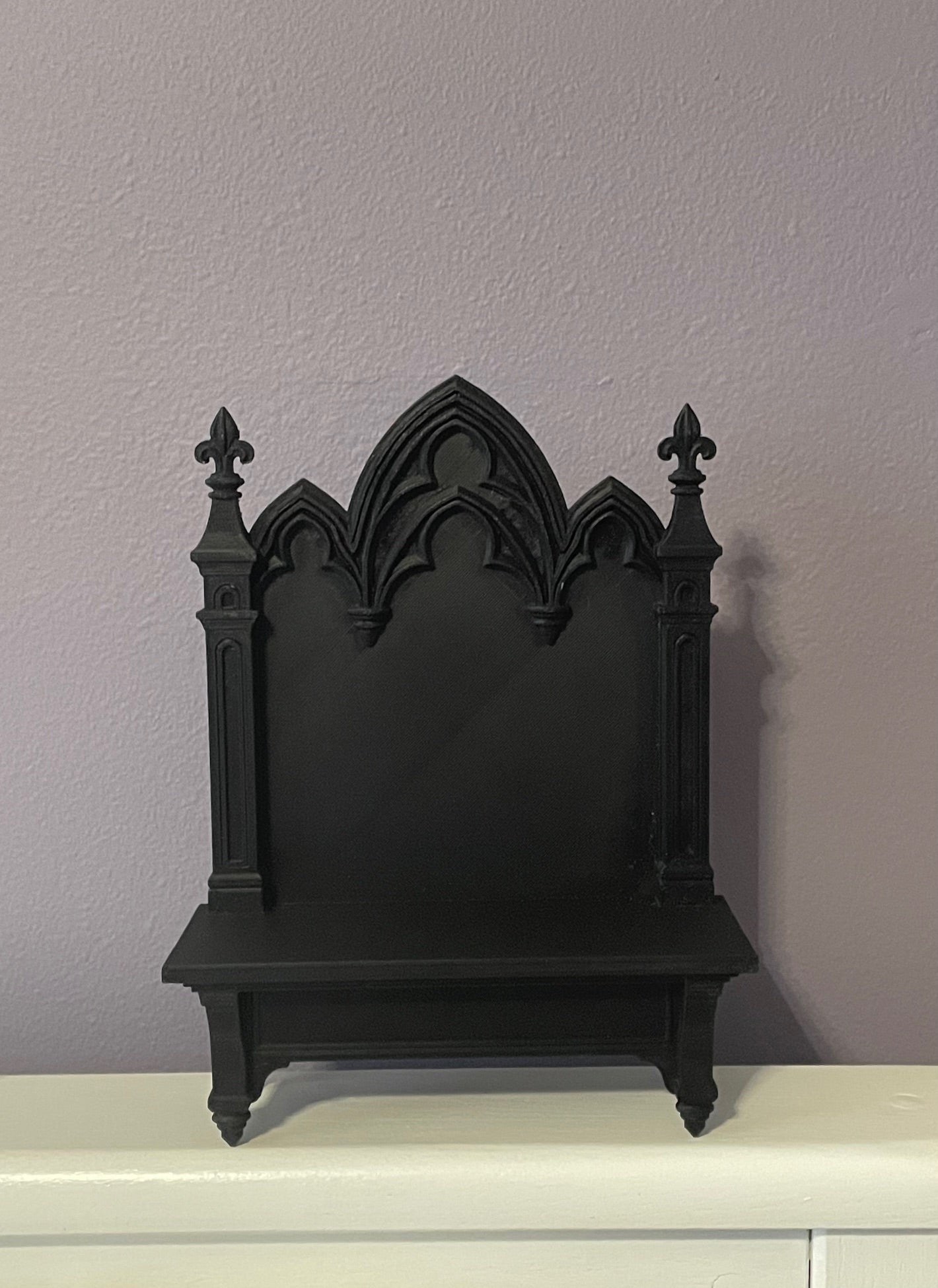 Gothic Cathedral Mini Shelf – Dark Altar Display for Jewelry, Crystals, or Witchy Decor – Black 3D Printed Occult Shelf