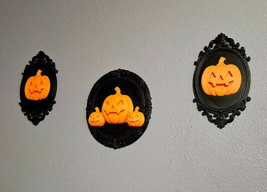 Gothic Halloween Pumpkin Plaque Set: Spooky Jack O' Lantern Wall Decor