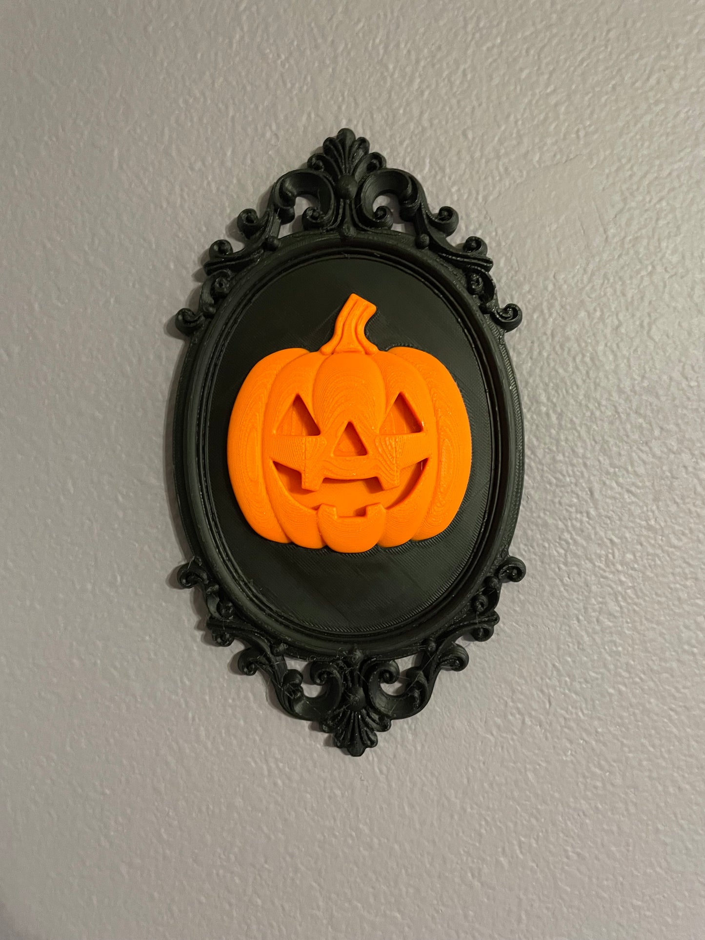 Gothic Halloween Pumpkin Plaque Set: Spooky Jack O' Lantern Wall Decor